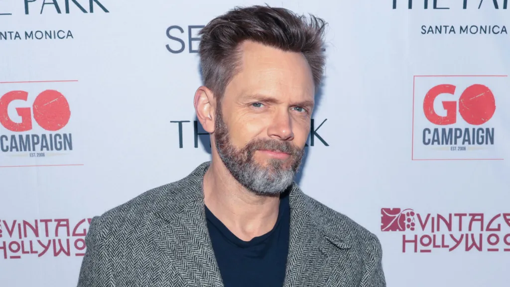 joel mchale hair