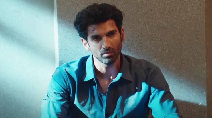 Aditya Roy Kapoor Height