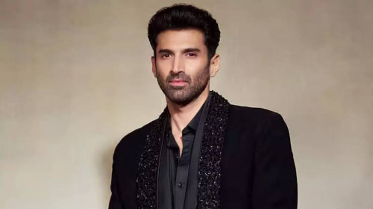 Aditya Roy Kapoor Height