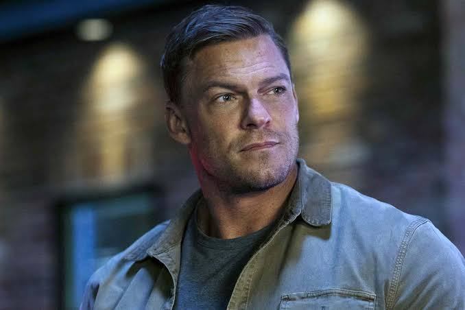 Alan Ritchson Height