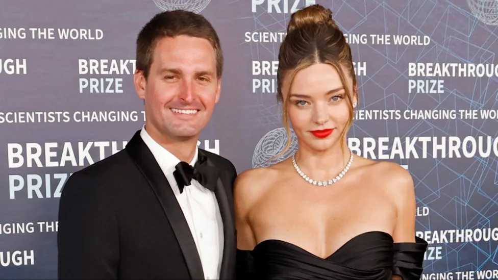 jennifer aniston and evan spiegel